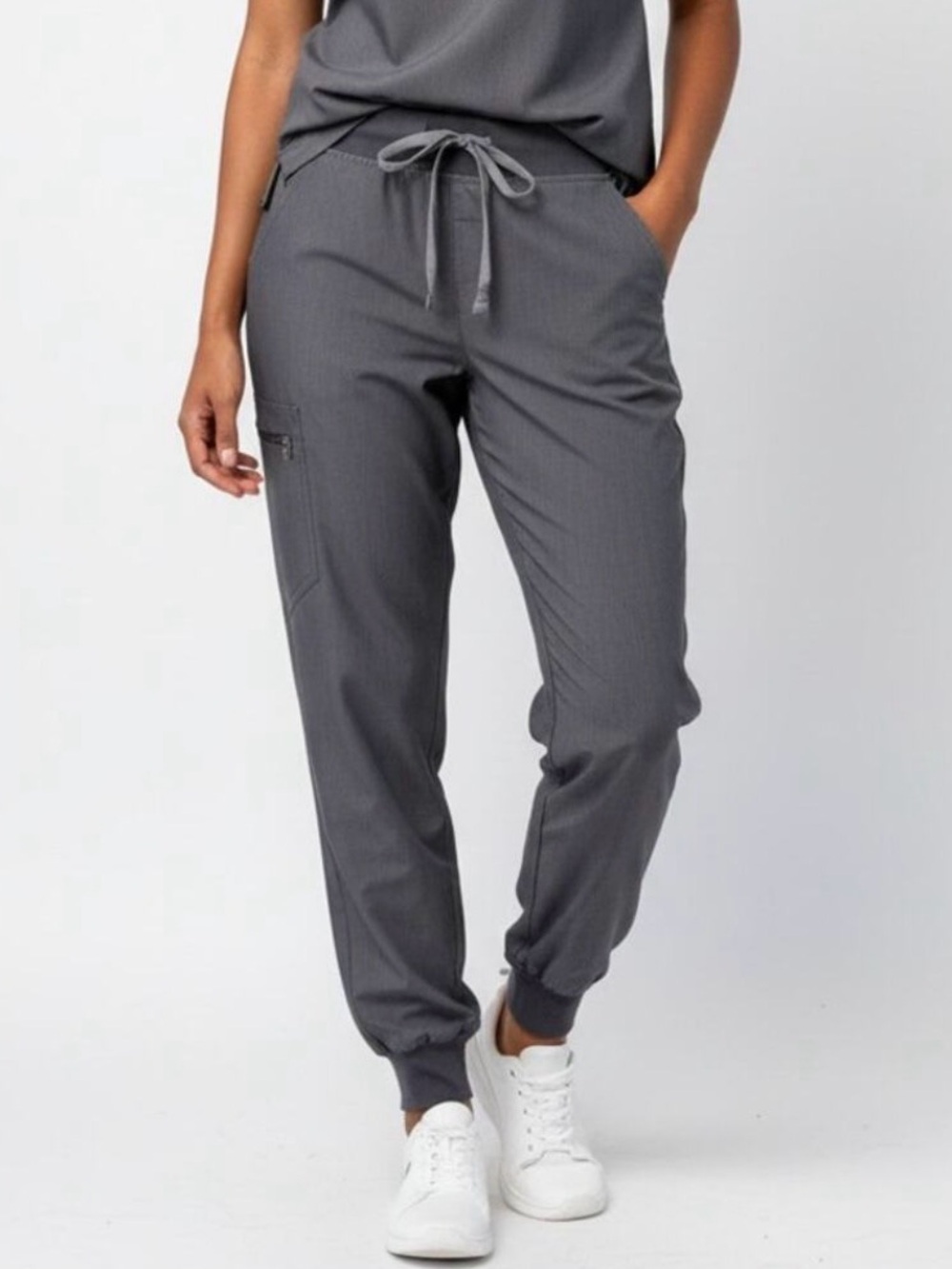 FIGS | Zamora Jogger Scrub Pants | Graphite Gray